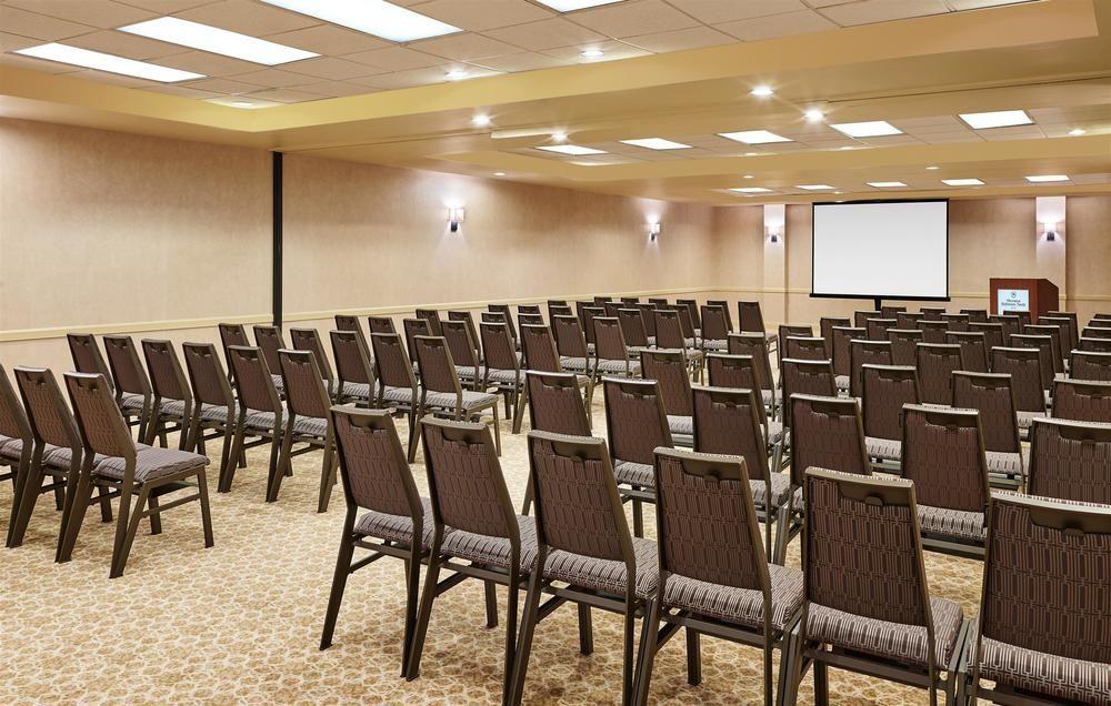 Sheraton Baltimore North 3*