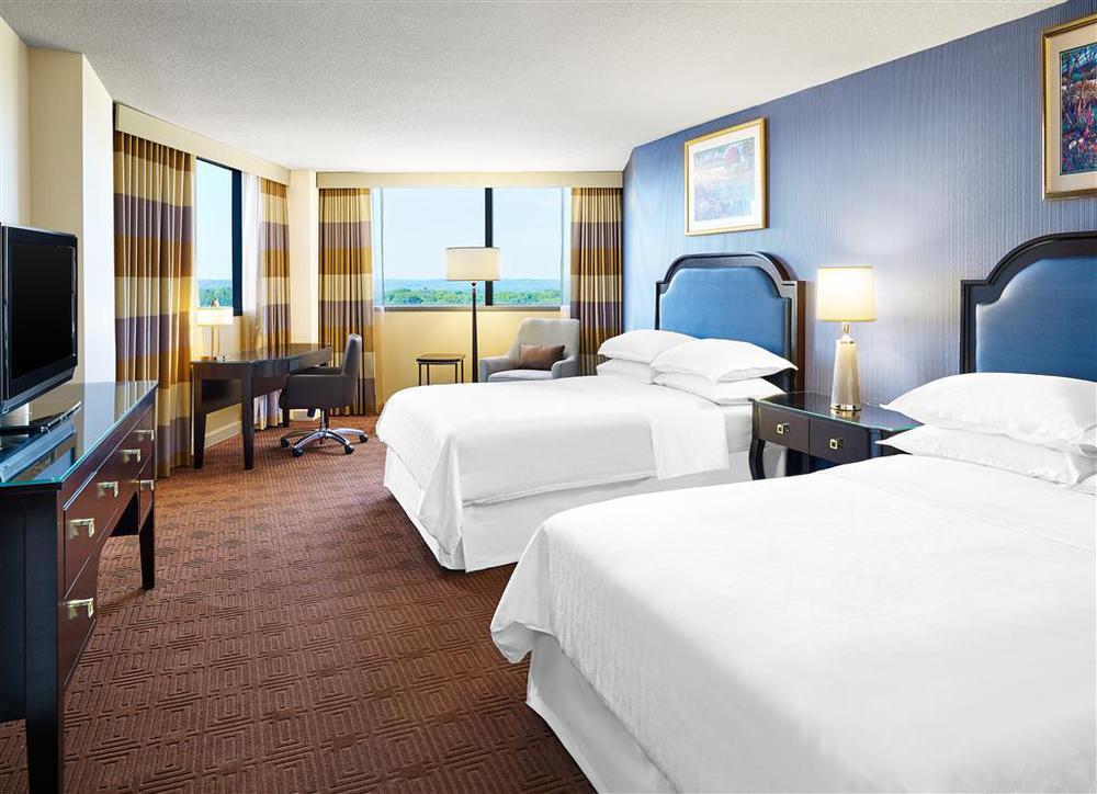 Sheraton Baltimore North Hotel 3*