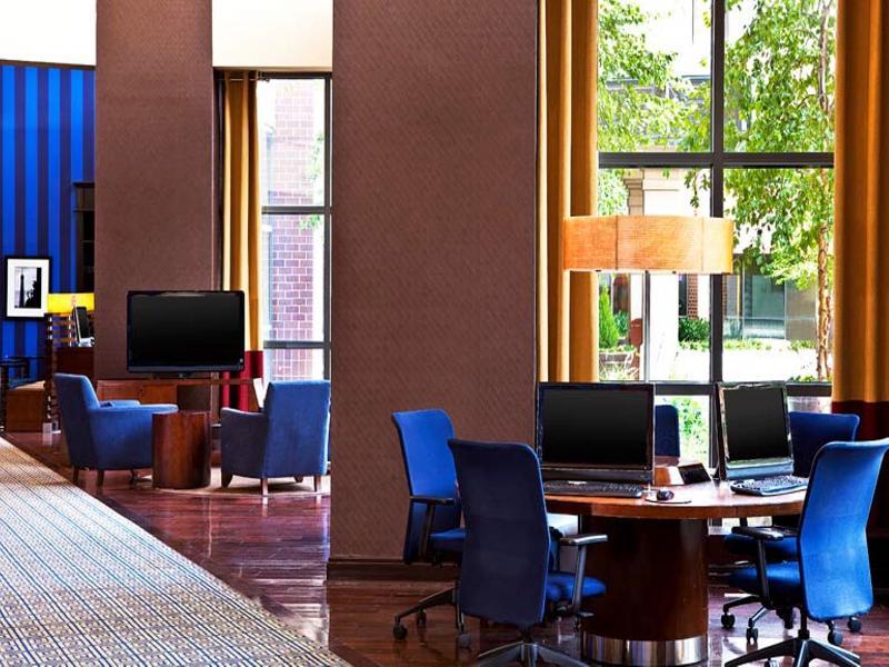 Sheraton Baltimore North 3*