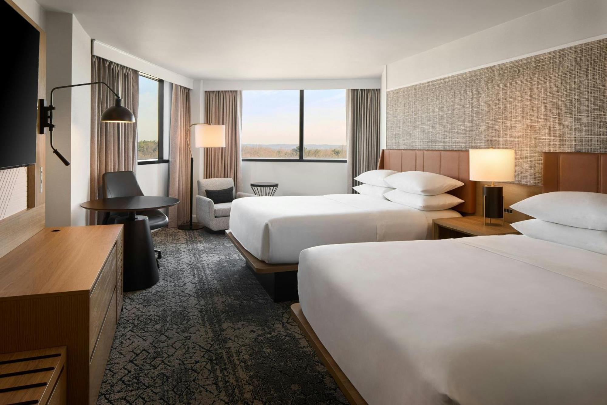 Sheraton Baltimore North Hotel 3*