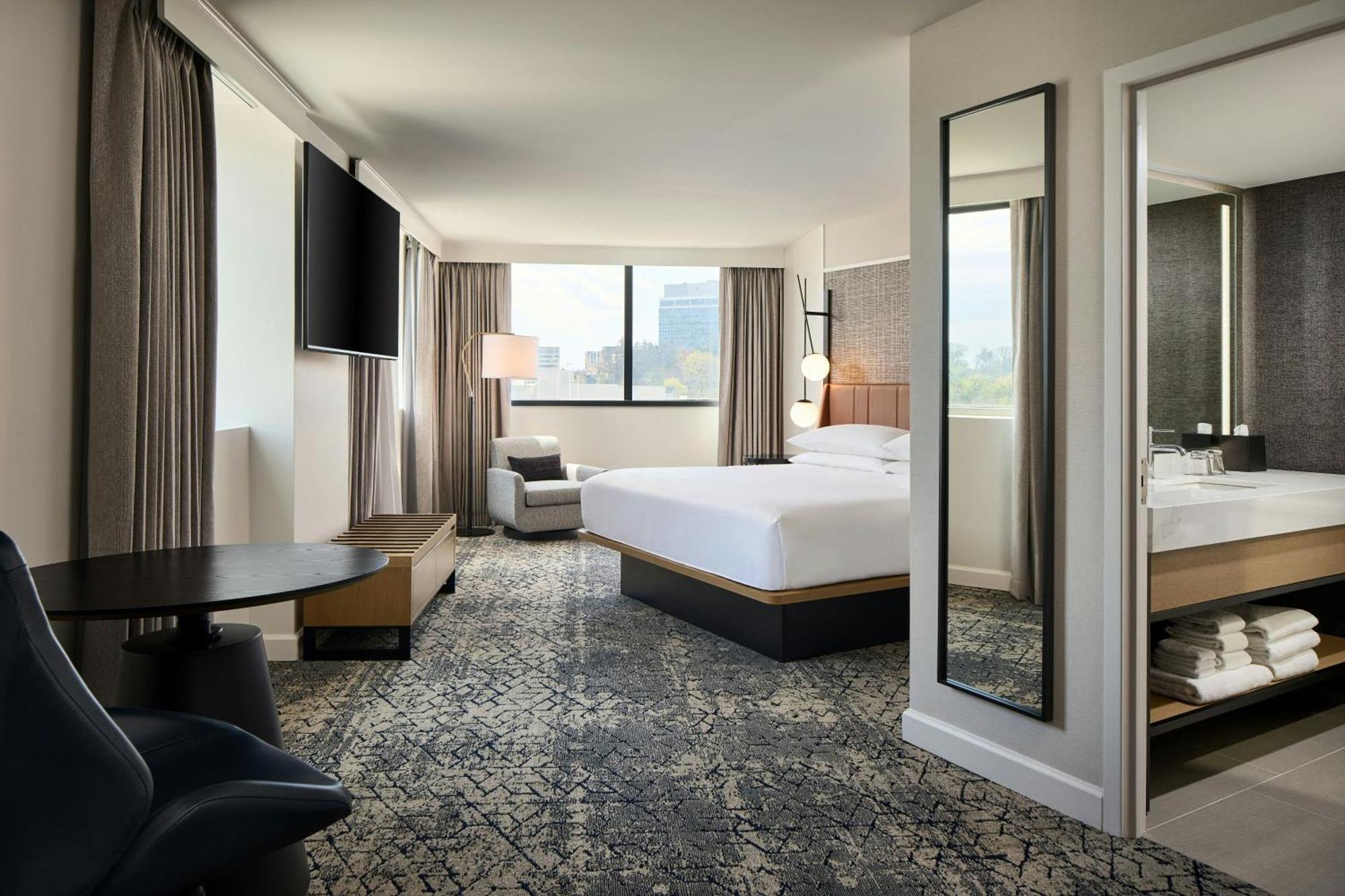 Sheraton Baltimore North 3*